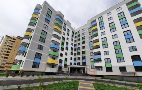 1к квартира на 4 поверсі 10 етажного будинку монолітно каркас