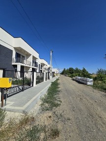 ПРОДАЖ КОТЕДЖІВ 116,1 м² / 2.7 сотки / газове опалення / гарна локація