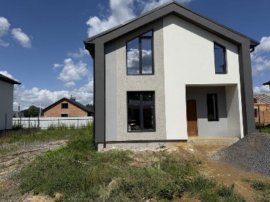 Продаж 2 поверхвого будинку 125м2 біля Софії