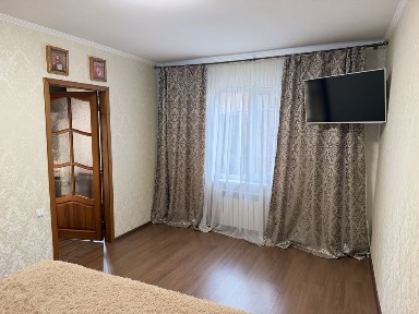 3 комнатная квартира, ул. Богдана Хмельницкого