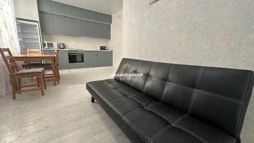 Сучасна 1-кімнатна квартира в ЖК «Скай Сіті» / кухня-вітальня 20 м² / Держпрограми