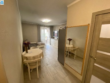 Продаж 1-кімнатної квартири-студії з меблями в місті Гостомель, готівка.