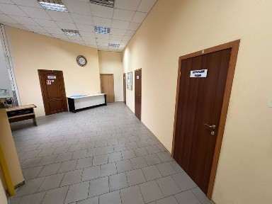 Офіс 18 м2, світло та інтернет є завжди.