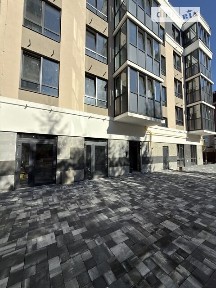 Продаж 1к квартири 352 кв. м на вул. Літературна 7А/1 • ID 34839928