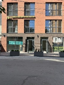 Оренда комерційних приміщень 55,1 м. кв. та 46,2 м. кв. Центр. Вул. Клешканя, 8а