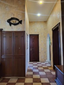Трикімнатна квартира в самому центрі Вінниці в будинку з власним двориком