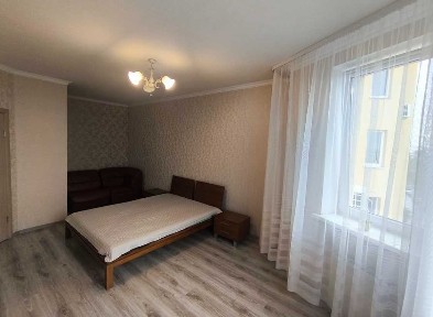 Продаж 1-кімнатної квартири 45 м², Калинова вул.