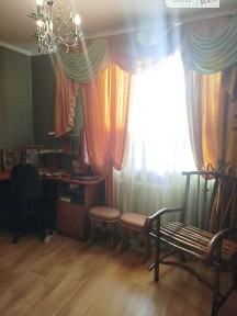 Продаж 2 поверхового будинку з ділянкою на 11 соток, 131 кв. м, 5 кімнат, на вул. Першотравнева • ID 34840515