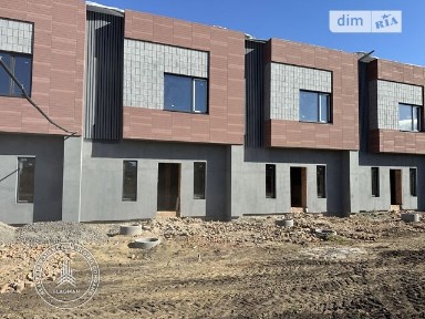 Продаж 2 поверхового таунхауса з ділянкою на 3 сотки, 112.5 кв. м, 3 кімнати, на вул. Вишивана • ID 34835366