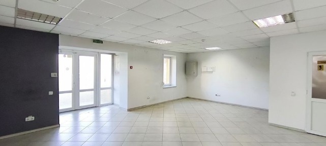 Здається в оренду приміщення площею 54 кв. м в центрі міста Калуш
