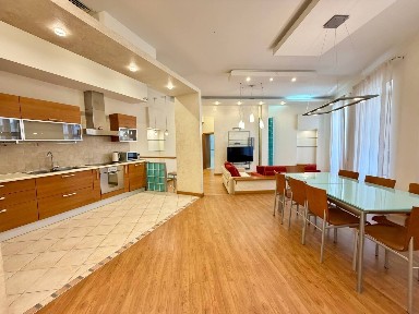 Оренда 4-кімнатної квартири 178 м², Старокозацька вул.