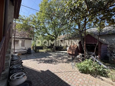 Будинок + гостьовий будинок, 18 соток Закарпаття