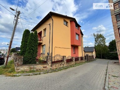 Продаж комерційного приміщення на вул. Яремчука Назарія, площа 350 кв. м • ID 34846961