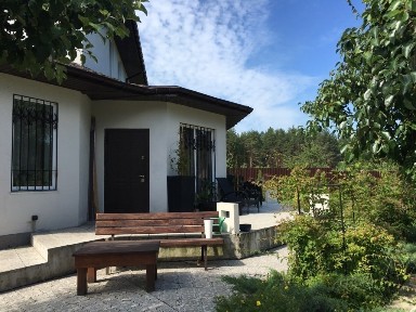 Київська обл., Обухівський район, с. Нові Безрадичі