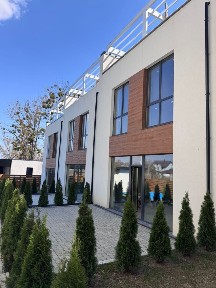 Елітний таунхаус на самому березі міського озера