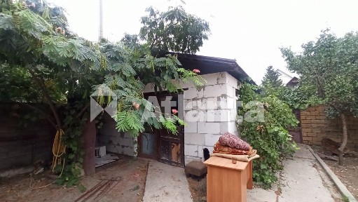 У продажу будинок з орендним бізнесом (3 квартири) с. Сухий Лиман