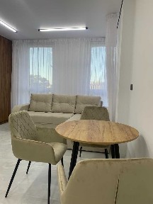 Продаю однокімнатну квартиру з ремонтом в центральній частині міста