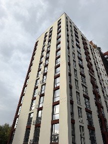 Шикарна 1кім 42м на 5пов з кухнею 20м та гардеробом в збудованому газовому будинку біля річки