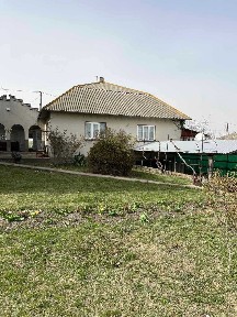 Будинок село Щербинці Новоселицького району Чернівецької області.
