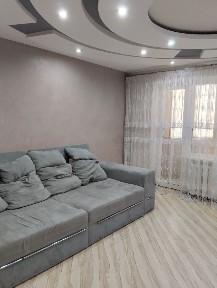 Аренда чотирьох кімнатної квартири.