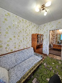 Продаж 3-кімнатної квартири в районі чорного АТБ