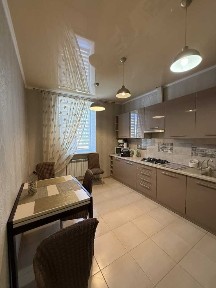 2к квартира 74м2, Сталінка, поверх 2/3, Старий Поділ