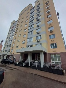 Власник клубний будинок ЖК Геліос пров. Задорожний 6-А зі своїм паркомісцем