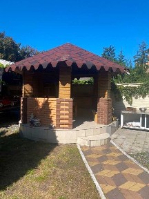 Двоповерхоий будинок в центральному районі міста