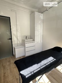 Здається комерційне приміщення на вул. Моссаковського Володимира, площа 11 кв. м • ID 34858632