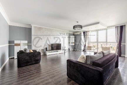 Продаж / Квартира / 130 м2 / Печерський район / вул. Ділова, 2д