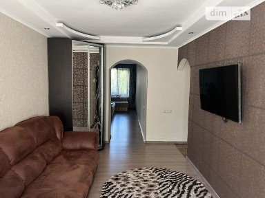 Продаж 2к квартири 46 кв. м на вул. Незалежної України • ID 34858759