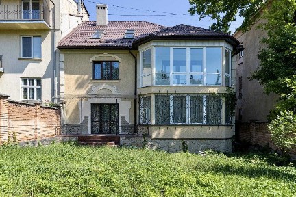 VIP - будинок по вулиці Чупринки, Львів