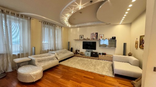 Продам квартиру премиум класса, с ремонтом, в центре.