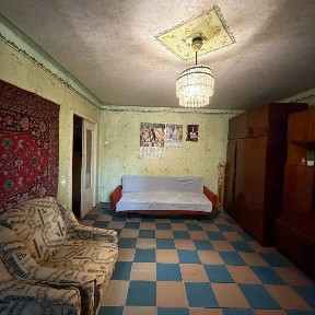 Продається 1 -кімнатна квартира, район Осташівка, м. Умань