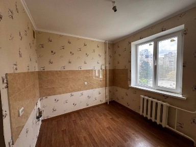 Продаю на 5 Зарічному шикарну за плануванням 4 кімнатну квартиру на 6 поверсі поліпшеного планування, 2 лоджіії, будинок 80, кінцева ШТ, Є Відновлення