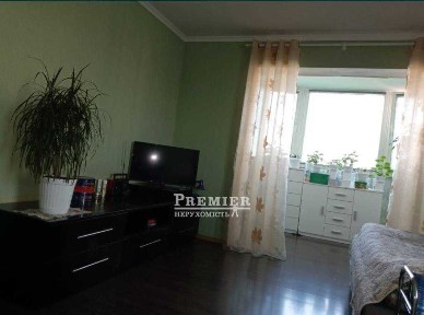 Продам 1 кімнатну квартиру з ремонтом. Сотовий проект