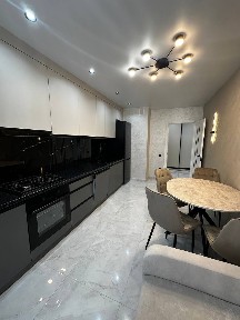Продаж 1 км квартири з ремонтом поруч з річкою
