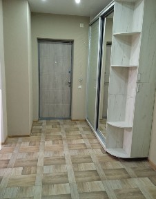продам 2 к. кв в новострое