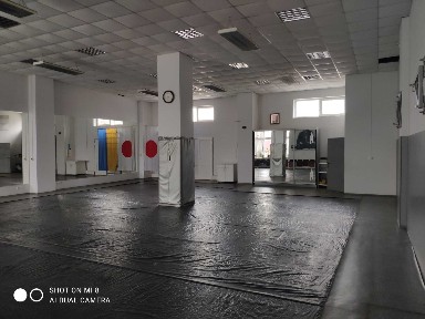 Склад + офіс + шоурум + сервіс, 380 м². Окремий комплекс на охоронюваній території. вул. Авангардна. ю