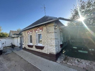 Продам будинок в Дергачах, в районі стадіону