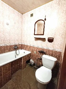 Продам 1 к. квартиру на 12-м квартале ул. Гладкова.