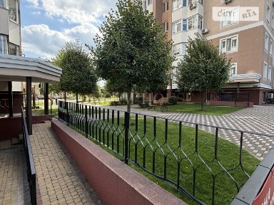 Продаж комерційного приміщення на вул. Бориса Гмирі, площа 139.1 кв. м • ID 34864777