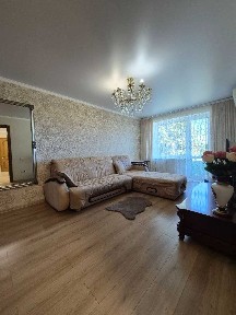 В продажу 2 кімнатна квартира з ремонтом в висотному будинку цетріміста