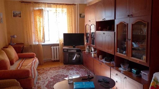 Продаж 3-кімнатної квартири 69 м², Чорнобильська вул., 3