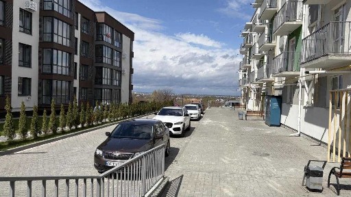 Продаж 1 кімнатної квартири на 4/4 поверсі у новобудові ЖК Бузковий по вулиці Івасюка, місто Винники