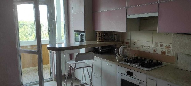 Оренда 4 кімнатної квартири, вул. Червоної Калини
