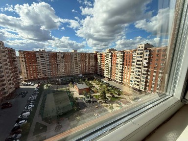 Продаж 3-кімнатної квартири 90 м²