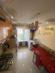 Продам трьохкімнатну квартиру на Інгульці.