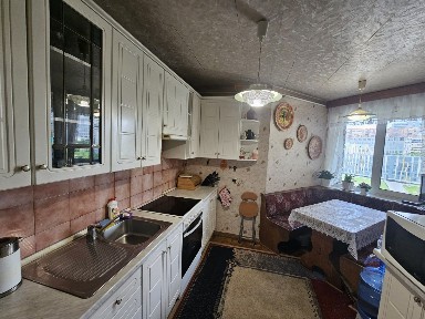 Продам 4х комнатную квартиру на ул. Литейной