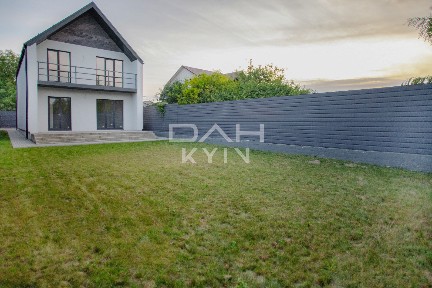 Компактний будинок 134 м², white box, КМ «Щастя», Київ, Солом'янський район